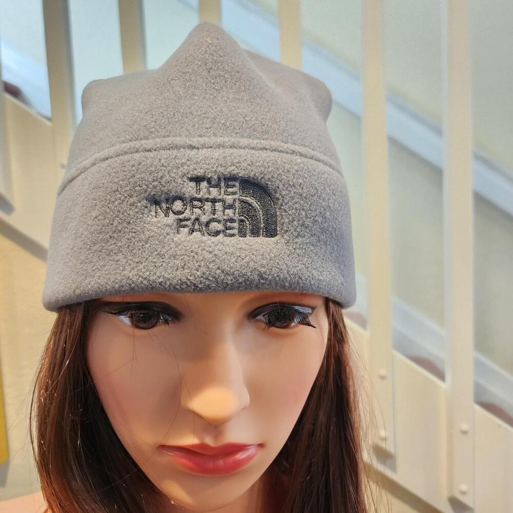 The North Face beanie size S / M